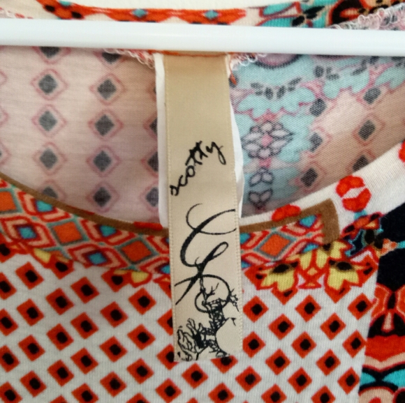 Open arms orange printed tank top by Scotty M - Picture 3 of 5